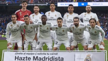 MADRID, SPAIN - JANUARY 19: Players of Real Madrid line up for a team photo prior to the La Liga match between Real Madrid CF and Sevilla FC at Estadio Santiago Bernabeu on January 19, 2019 in Madrid, Spain. (Photo by Quality Sport Images/Getty Images)