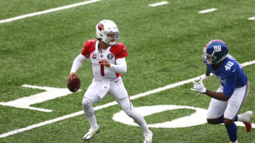 EAST RUTHERFORD, NEW JERSEY - DECEMBER 13: Quarterback Kyler Murray #1 of the Arizona Cardinals scrambles out of the pocket away from linebacker Tae Crowder #48 of the New York Giants in the first quarter of the game at MetLife Stadium on December 13, 2020 in East Rutherford, New Jersey. (Photo by Mike Stobe/Getty Images)