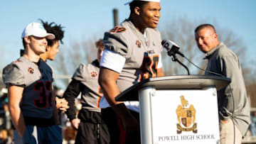 Powell's Walter Nolen (99) speaks to the crowd during a ceremony celebrating Powell's state championship winning football team on Tuesday, Dec. 14, 2021.Kns Powell State Football Celebration Bp