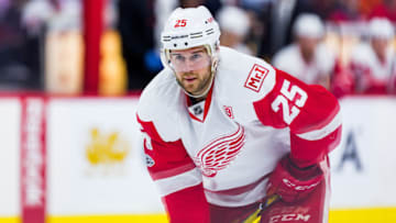 OTTAWA, ON - APRIL 04: Detroit Red Wings Defenceman Mike Green (25) waits for the faceoff during first period National Hockey League action between the Detroit Red Wings and Ottawa Senators on April 4, 2017, at Scotiabank Place in Ottawa, ON, Canada. (Photo by Richard A. Whittaker/Icon Sportswire via Getty Images)