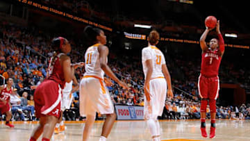 KNOXVILLE, TN - JANUARY 31: Quanetria Bolton #1 of the Alabama Crimson Tide shoots against the Tennessee Lady Volunteers in a game at Thompson-Boling Arena on January 31, 2016 in Knoxville, Tennessee. (Photo by Patrick Murphy-Racey/Getty Images)
