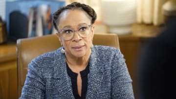 CHICAGO MED -- "Old Flames, New Sparks" Episode 416 -- Pictured: S. Epatha Merkerson as Sharon Goodwin -- (Photo by: Elizabeth Sisson/NBC)