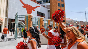 Texas Football.Texas cheerleaders enter Darrell K. Royal stadium on Sept. 4, 2021.Aem Ut Louisiana 22