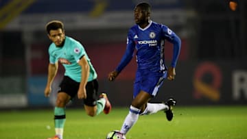 ALDERSHOT, ENGLAND - OCTOBER 24: Fikayo Tomori (R) of Chelsea and Mason Bennett of Derby County during a Premier League 2 match between Chelsea and Derby County at The EBB Stadium on October 24, 2016 in Aldershot, England. (Photo by Darren Walsh/Chelsea FC via Getty Images)