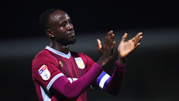 BURTON-UPON-TRENT, ENGLAND - AUGUST 28: Albert Adomah of Aston Villa claps the fans after the Carabao Cup Second Round match between Burton Albion and Aston Villa at Pirelli Stadium on August 28, 2018 in Burton-upon-Trent, England. (Photo by Nathan Stirk/Getty Images)