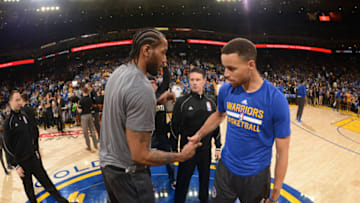 Kawhi Leonard, Stephen Curry (Photo by Noah Graham/NBAE via Getty Images)