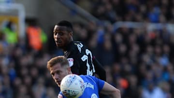 BIRMINGHAM, ENGLAND - OCTOBER 29: Michael Morrison of Birmingham and Jonathan Kodjia of Aston Villa in action during the Sky Bet Championship match between Birmingham City and Aston Villa at St Andrews (stadium) on October 29, 2017 in Birmingham, England. (Photo by Nathan Stirk/Getty Images)