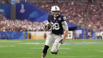 GLENDALE, AZ - DECEMBER 30: Tight end Mike Gesicki