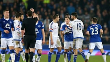 LIVERPOOL, ENGLAND - MARCH 12: Diego Costa (2nd R) of Chelsea reacts prior to being shown the red card during the Emirates FA Cup sixth round match between Everton and Chelsea at Goodison Park on March 12, 2016 in Liverpool, England. (Photo by Chris Brunskill/Getty Images)
