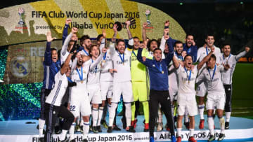 YOKOHAMA, JAPAN - DECEMBER 18: Real Madrid players celebrate victory following the FIFA Club World Cup Final match between Real Madrid and Kashima Antlers at International Stadium Yokohama on December 18, 2016 in Yokohama, Japan. (Photo by Zhong Zhenbin/Anadolu Agency/Getty Images)