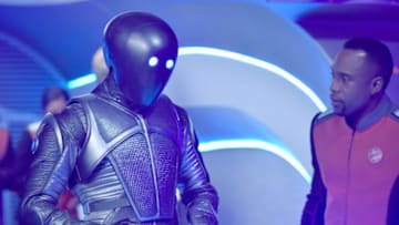THE ORVILLE: L-R: Mark Jackson and J Lee in the "New Dimensions" episode of THE ORVILLE airing Thursday, Nov. 30 (9:01-10:00 PM ET/PT) on FOX. ©2017 Fox Broadcasting Co. Cr: Michael Becker/FOX