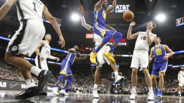 SAN ANTONIO,TX - NOVEMBER 2: Kevin Durant