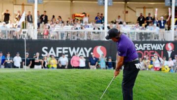 NAPA, CA - OCTOBER 06: Phil Mickelson chips onto the 18th green during the third round of the Safeway Open at the North Course of the Silverado Resort and Spaon October 6, 2018 in Napa, California. (Photo by Robert Laberge/Getty Images)