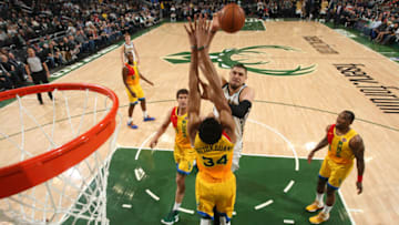 Alex Len #25 of the Atlanta Hawks (Photo by Gary Dineen/NBAE via Getty Images).