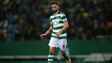LISBON, PORTUGAL - MARCH 08: Bruno Fernandes of Sporting Lisbon in action during the UEFA Europa League Round of 16 first leg match between Sporting Lisbon and Viktoria Plzen at Estadio Jose Alvalade on March 8, 2018 in Lisbon, Portugal. (Photo by Octavio Passos/Getty Images)