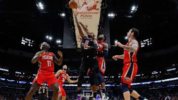 Derrick Favors #22 of the New Orleans Pelicans defends (Photo by Jonathan Bachman/Getty Images)