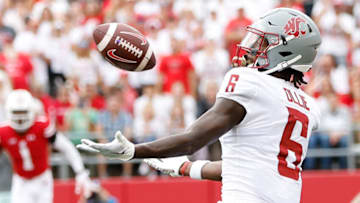 Washington State Cougars wide receiver Donovan Ollie catches a pass against the Wisconsin Badgers at Camp Randall Stadium. Getty Images.