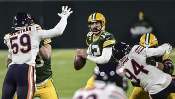 Green Bay Packers quarterback Aaron Rodgers looks to make a play against the Chicago Bears (Photo by Benny Sieu-USA TODAY Sports)