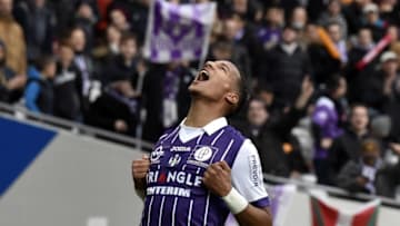 Toulouse's French defender Christopher Jullien reacts after scoring a goal during the French L1 football match Toulouse against Lille on March 05, 2017 at the Municipal Stadium in Toulouse, southern France. / AFP PHOTO / PASCAL PAVANI (Photo credit should read PASCAL PAVANI/AFP/Getty Images)