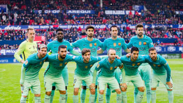 PAMPLONA, SPAIN - DECEMBER 10: FC Barcelona line up for a team photo prior to the start the La Liga match between CA Osasuna and FC Barcelona at Estadio Reyno de Navarra on December 10, 2016 in Pamplona, Spain. (Photo by Juan Manuel Serrano Arce/Getty Images)