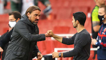 LONDON, ENGLAND - JULY 01: Mikel Arteta, Manager of Arsenal and Steve Bruce, Manager of Newcastle United interact following the Premier League match between Arsenal FC and Norwich City at Emirates Stadium on July 01, 2020 in London, England. Football Stadiums around Europe remain empty due to the Coronavirus Pandemic as Government social distancing laws prohibit fans inside venues resulting in all fixtures being played behind closed doors. (Photo by Richard Heathcote/Getty Images)