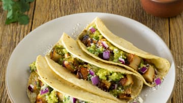 QDOBA Street Style Chicken Tacos. Image Courtesy QDOBA