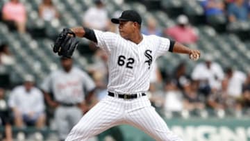 Sep 7, 2016; Chicago, IL, USA; Chicago White Sox starting pitcher Jose Quintana (62) delivers a pitch against the Detroit Tigers during the first inning at U.S. Cellular Field. Mandatory Credit: Kamil Krzaczynski-USA TODAY Sports