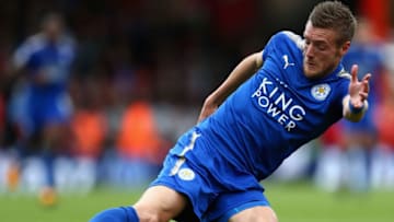 BOURNEMOUTH, ENGLAND - SEPTEMBER 30: Jamie Vardy of Leicester City in action during the Premier League match between AFC Bournemouth and Leicester City at Vitality Stadium on September 30, 2017 in Bournemouth, England. (Photo by Michael Steele/Getty Images)