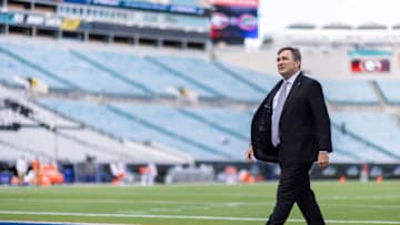 JACKSONVILLE, FLORIDA - OCTOBER 30: head coach Kirby Smart of the Georgia Bulldogs looks on before the start of a game against the Florida Gators at TIAA Bank Field on October 30, 2021 in Jacksonville, Florida. (Photo by James Gilbert/Getty Images)