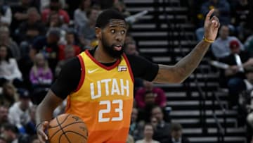 SALT LAKE CITY, UT - APRIL 03: Royce O'Neale #23 of the Utah Jazz controls the ball against the Los Angeles Lakers in a game at Vivint Smart Home Arena on April 3, 2018 in Salt Lake City, Utah. NOTE TO USER: User expressly acknowledges and agrees that, by downloading and or using this photograph, User is consenting to the terms and conditions of the Getty Images License Agreement. (Photo by Gene Sweeney Jr./Getty Images) *** Local Caption *** Royce O'Neale