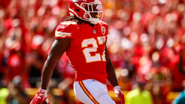 KANSAS CITY, MO - SEPTEMBER 23: Kareem Hunt #27 of the Kansas City Chiefs crosses the goal line for a touchdown during the first quarter of the game against the San Francisco 49ers at Arrowhead Stadium on September 23rd, 2018 in Kansas City, Missouri. (Photo by David Eulitt/Getty Images)