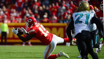 Nov 6, 2016; Kansas City, MO, USA; Kansas City Chiefs wide receiver Jeremy Maclin (19) dives but is unable to catch a pass against the Jacksonville Jaguars during the first half at Arrowhead Stadium. The Chiefs won 19-14. Mandatory Credit: Jeff Curry-USA TODAY Sports