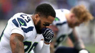 BALTIMORE, MD - DECEMBER 13: Free safety Earl Thomas #29 of the Seattle Seahawks takes a moment before a game against the Baltimore Ravens at M&T Bank Stadium on December 13, 2015 in Baltimore, Maryland. (Photo by Patrick Smith/Getty Images)