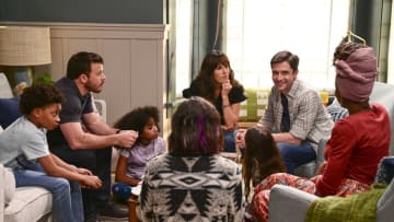 HOME ECONOMICS - “Pilot” – The show takes a look at the heartwarming yet super uncomfortable and sometimes frustrating relationship among three adult siblings: one in the 1%, one middle-class and one barely holding on in the series premiere of “Home Economics,” WEDNESDAY, APRIL 7 (8:30-9:00 p.m. EDT), on ABC. (ABC/Temma Hankin)JECOBI SWAIN, JIMMY TATRO, JORDYN CURET, TOPHER GRACE, KARLA SOUZA
