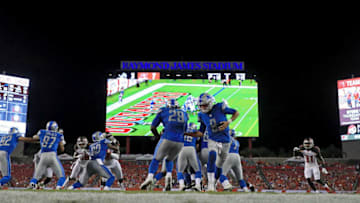 Detroit Lions, Matthew Stafford, LeGarrette Blount (Photo by Mike Ehrmann/Getty Images)