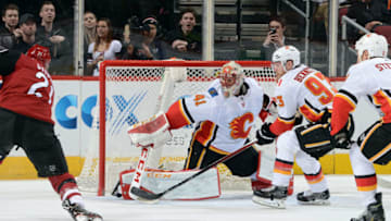 GLENDALE, AZ - MARCH 19: Goalie Mike Smith