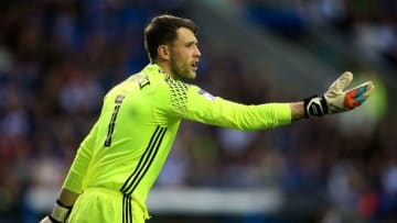 READING, ENGLAND - MAY 16: Marcus Bettinelli of Fulham in action during the Sky Bet Championship Play Off Second Leg match between Reading and Fulham at Madejski Stadium on May 16, 2017 in Reading, England. (Photo by Ben Hoskins/Getty Images)