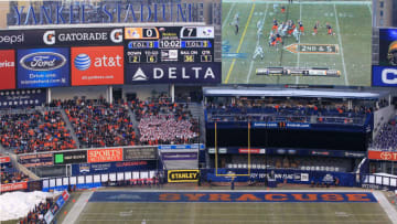 NEW YORK, NY - DECEMBER 30: A general view of play between the Kansas State Wildcats and the Syracuse Orange during the New Era Pinstripe Bowl at Yankee Stadium on December 30, 2010 in New York, New York. (Photo by Chris McGrath/Getty Images)
