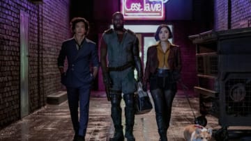 COWBOY BEBOP (L to R) JOHN CHO as SPIKE SPIEGEL, MUSTAFA SHAKIR as JET BLACK, DANIELLA PINEDA as FAYE VALENTINE and EIN in Cowboy Bebop Cr. GEOFFREY SHORT/NETFLIX © 2021