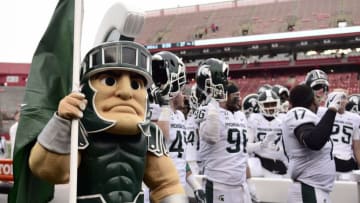 Michigan State football sings alma mater (Photo by Emilee Chinn/Getty Images)