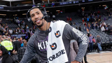 SACRAMENTO, CA - MARCH 1: Garrett Temple #17 of the Sacramento Kings speaks with media after defeating the Brooklyn Nets on March 1, 2018 at Golden 1 Center in Sacramento, California. NOTE TO USER: User expressly acknowledges and agrees that, by downloading and or using this photograph, User is consenting to the terms and conditions of the Getty Images Agreement. Mandatory Copyright Notice: Copyright 2018 NBAE (Photo by Rocky Widner/NBAE via Getty Images)