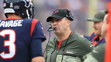 LOS ANGELES, CA - NOVEMBER 12: Head Coach Bill O'Brien of the Houston Texans talks to quarterback Tom Savage