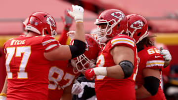 KANSAS CITY, MISSOURI - DECEMBER 27: Travis Kelce #87 of the Kansas City Chiefs celebrates his touchdown against the Atlanta Falcons during the second quarter at Arrowhead Stadium on December 27, 2020 in Kansas City, Missouri. (Photo by Jamie Squire/Getty Images)