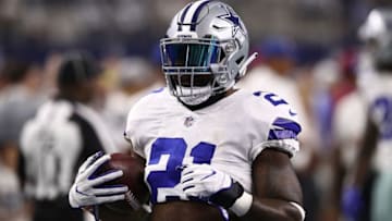 ARLINGTON, TX - SEPTEMBER 16: Ezekiel Elliott #21 of the Dallas Cowboys (Photo by Ronald Martinez/Getty Images)