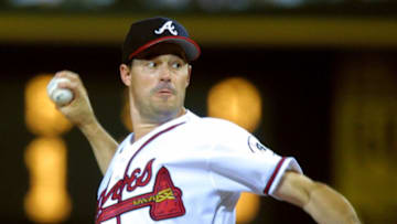 Atlanta Braves pitcher Greg Maddux hurls against the Boston Red Sox 15 June 2001 in Atlanta, Georgia. AFP PHOTO/Steve SCHAEFER (Photo by STEVE SCHAEFER / AFP) (Photo credit should read STEVE SCHAEFER/AFP/Getty Images)