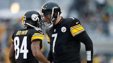 PITTSBURGH, PA - DECEMBER 08: Antonio Brown
