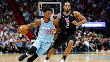 Jimmy Butler #22 of the Miami Heat drives to the basket against Kawhi Leonard(Photo by Michael Reaves/Getty Images)