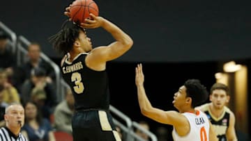 LOUISVILLE, KENTUCKY - MARCH 30: Carsen Edwards #3 of the Purdue Boilermakers shoots a three pointer over Kihei Clark #0 of the Virginia Cavaliers during the first half of the 2019 NCAA Men's Basketball Tournament South Regional at KFC YUM! Center on March 30, 2019 in Louisville, Kentucky. (Photo by Kevin C. Cox/Getty Images)