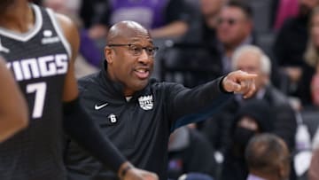 Sacramento Kings head coach Mike Brown. (Photo by Ezra Shaw/Getty Images)