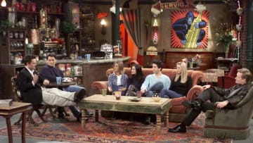 385848 31: Cast members of NBC's comedy series "Friends." Pictured (l to r): Matthew Perry, Matt LeBlanc, Jennifer Aniston, Courteney Cox, David Schwimmer and Lisa Kudrow are joined by talk show host Conan O''Brien. Episode: "Friends Out-takes & Bloopers Special." (Photo by Warner Bros. Television)